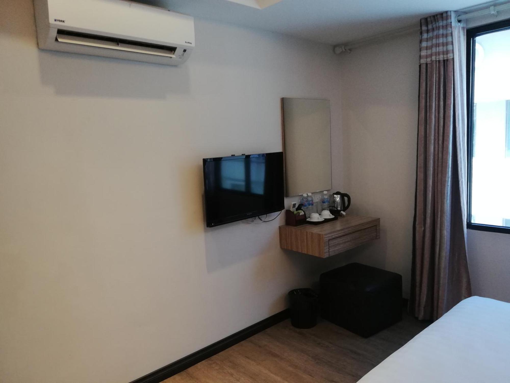 Ease Hotel Kota Kinabalu Exterior foto